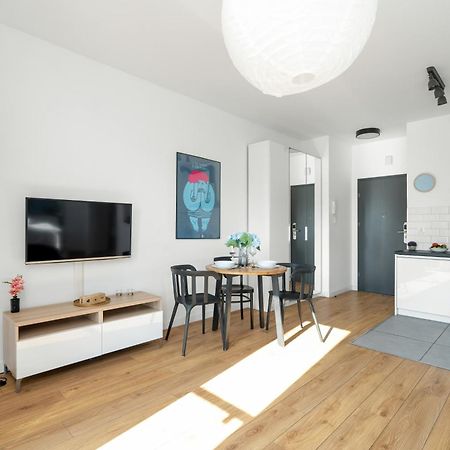 Klimatyczne I Nowoczesne Studio Very Berry W Poznaniu By Noclegi Renters Экстерьер фото